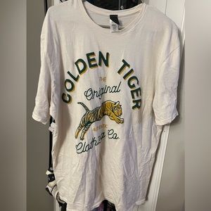 Boutique graphic shirt